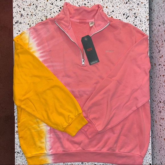 Levi’s 1/4 Zip - Picture 2 of 3